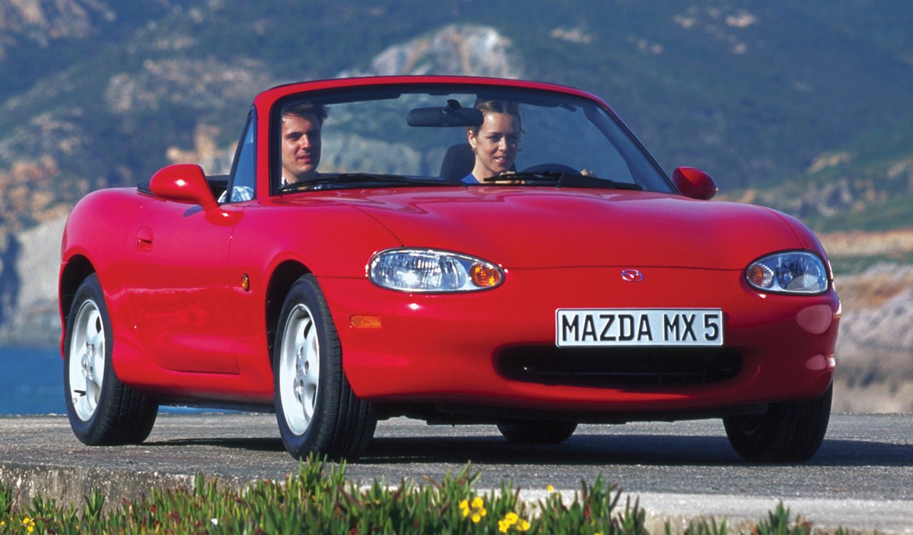 Mazda MX-5 1998: immagini ufficiali