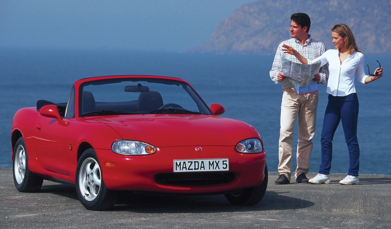 Mazda MX-5 1998: immagini ufficiali