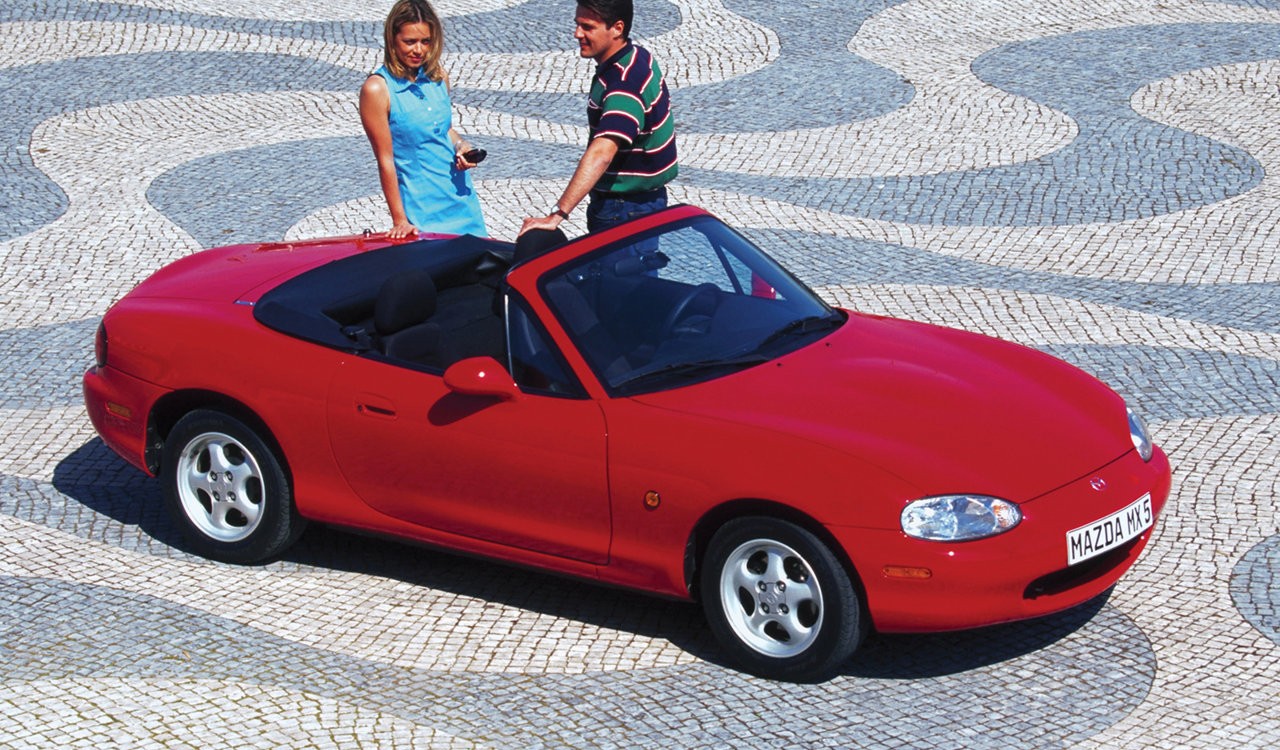 Mazda MX-5 1998: immagini ufficiali