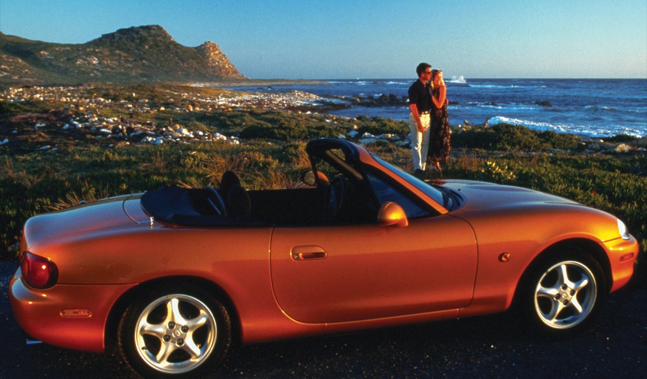 Mazda MX-5 1998: immagini ufficiali