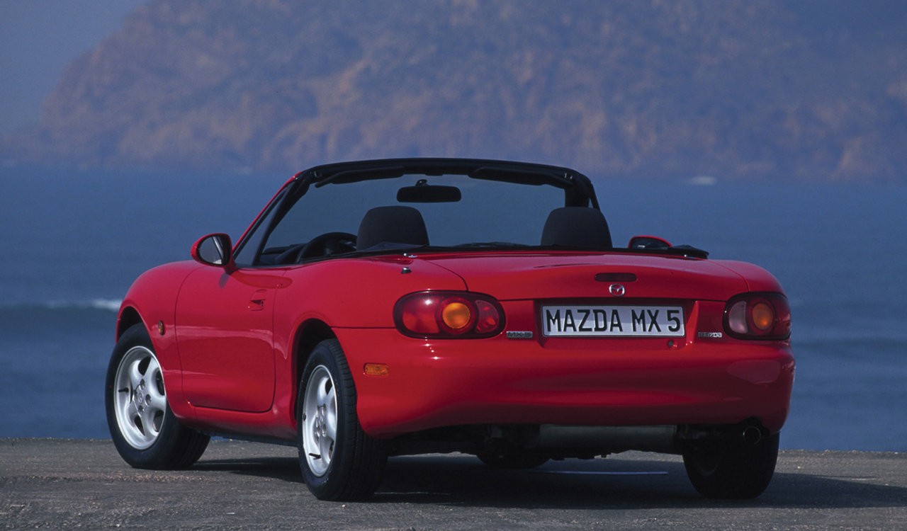 Mazda MX-5 1998: immagini ufficiali