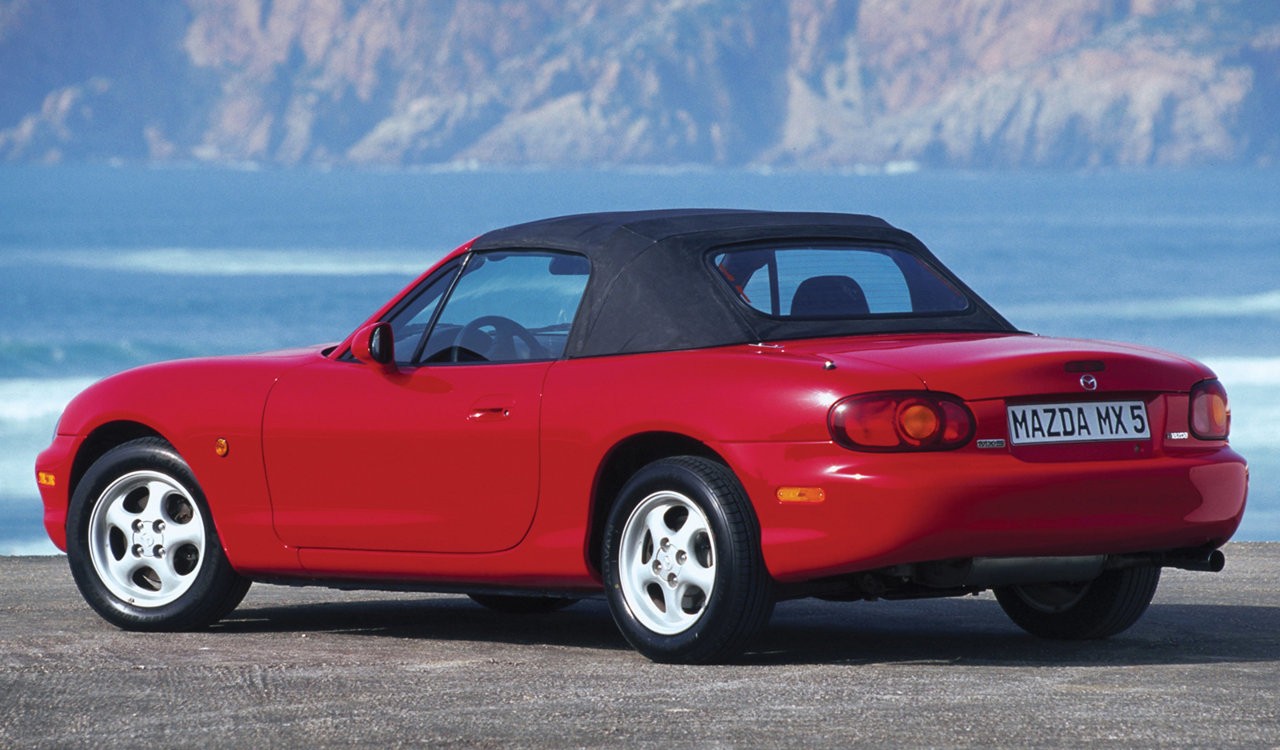 Mazda MX-5 1998: immagini ufficiali