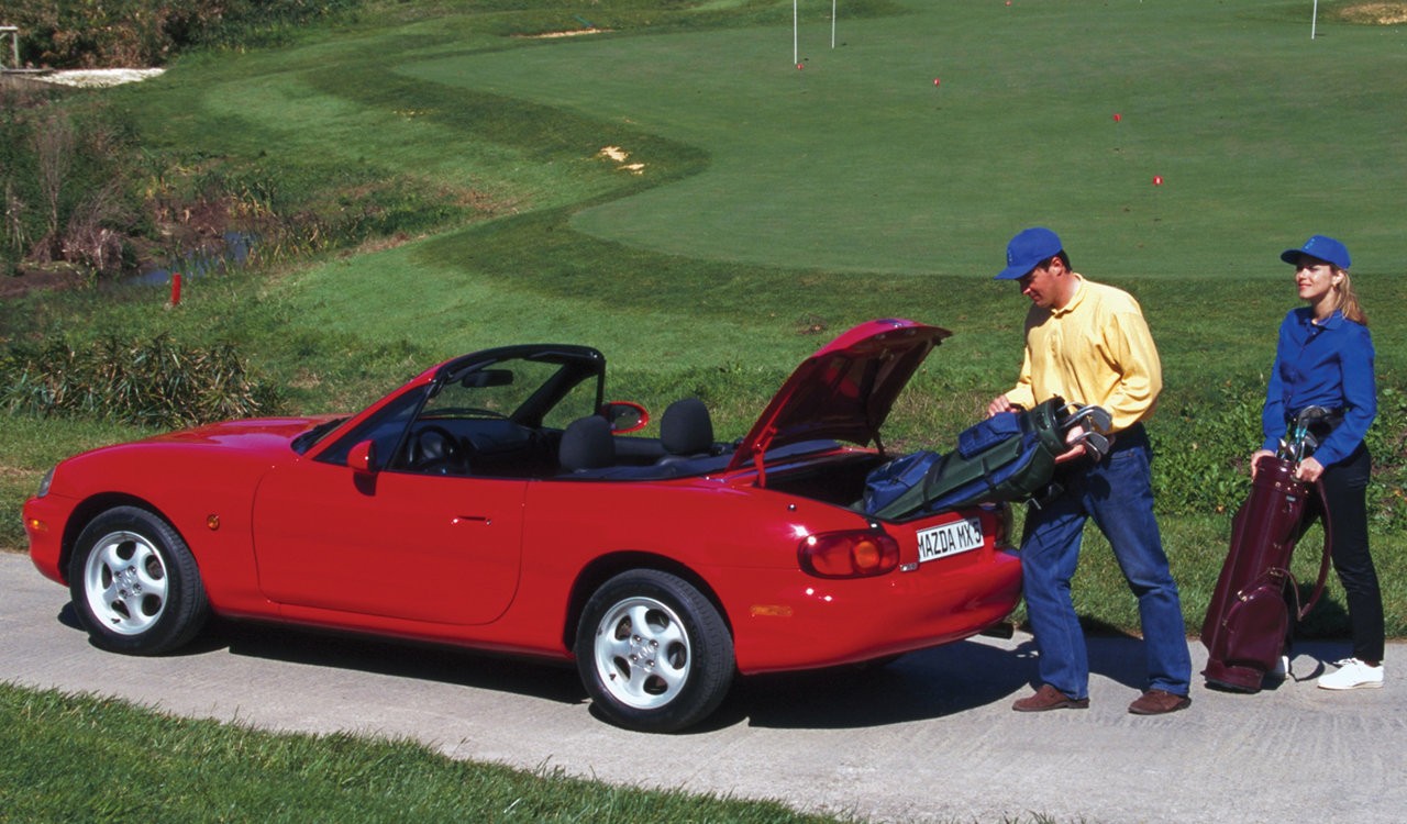 Mazda MX-5 1998: immagini ufficiali