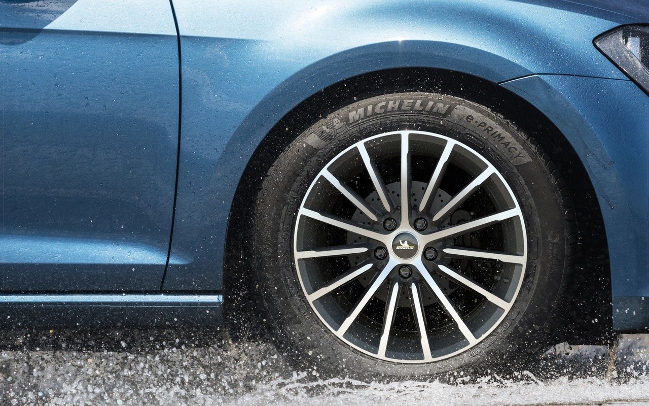 Michelin e.PRIMACY e Pilot Sport EV: le immagini ufficiali