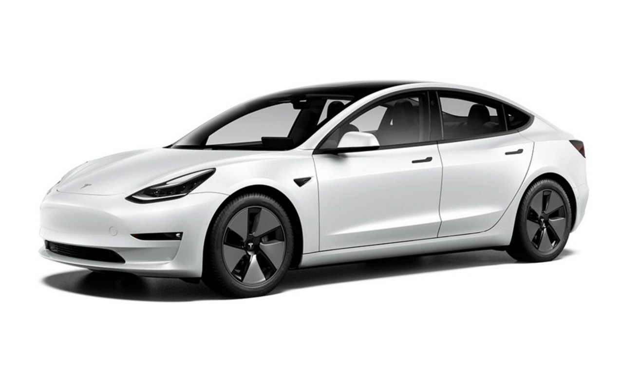 Tesla Model 3 2021: immagini ufficiali