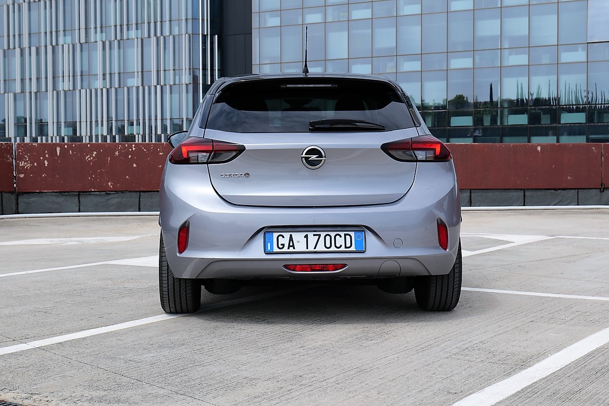 Opel Corsa-E: prova su strada