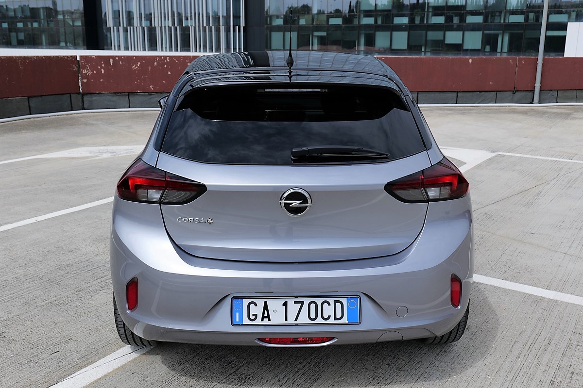 Opel Corsa-E: prova su strada