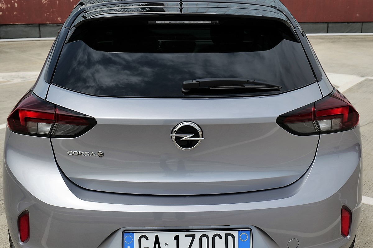 Opel Corsa-E: prova su strada