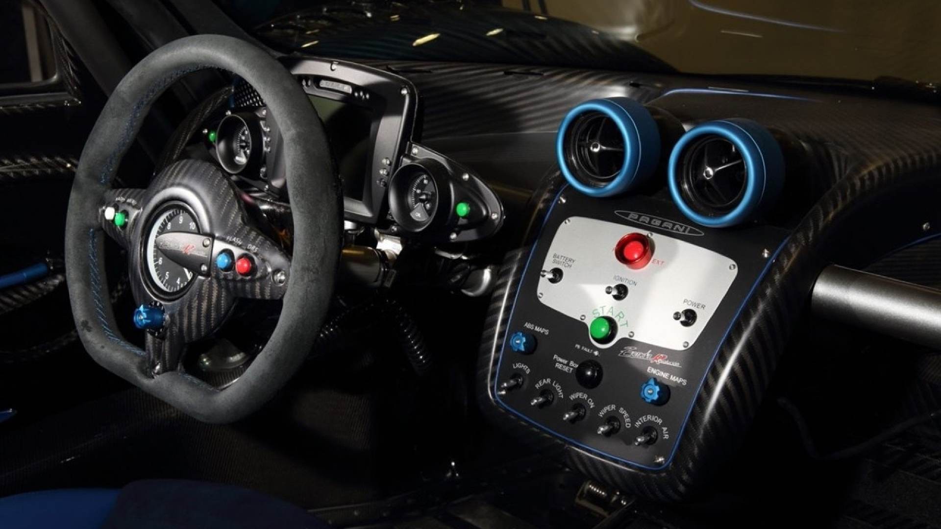 Pagani Zonda Revolucion: le immagini