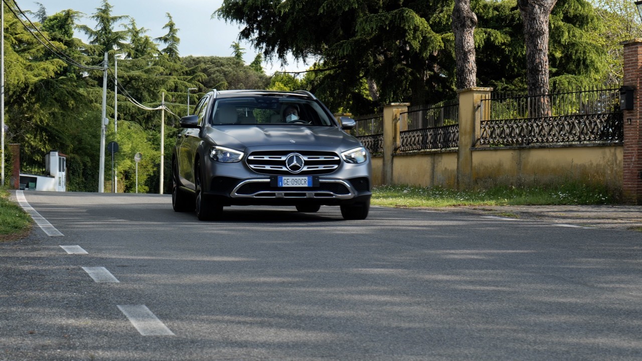 Mercedes Classe E All Terrain: prova su strada