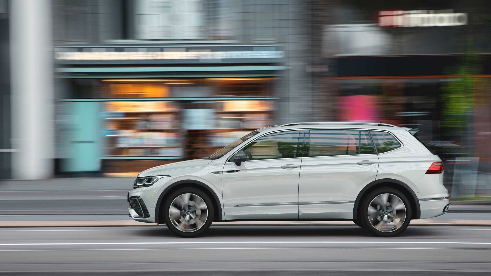 Volkswagen Tiguan Allspace restyling: le immagini ufficiali