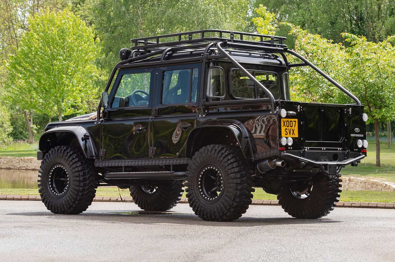 Land Rover Defender Spectre