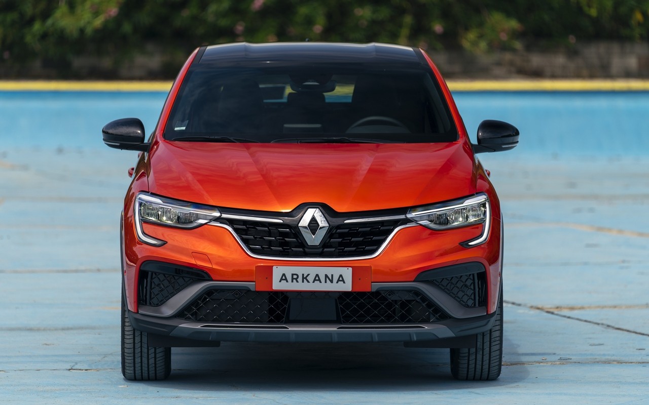 Renault Arkana E-TECH 145, nuove immagini ufficiali