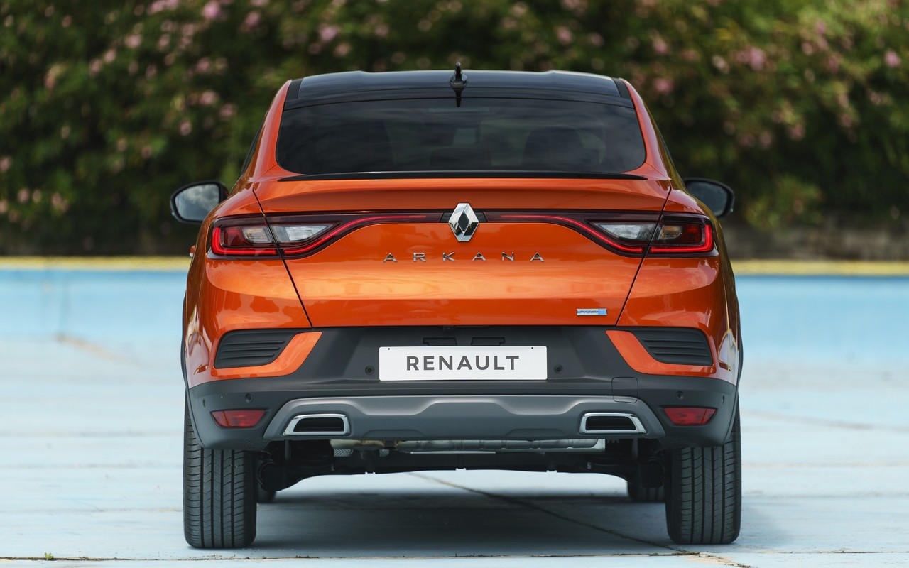 Renault Arkana E-TECH 145, nuove immagini ufficiali