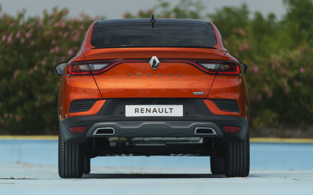 Renault Arkana E-TECH 145, nuove immagini ufficiali