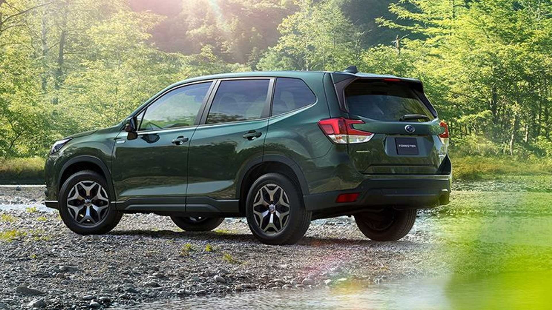 Subaru Forester restyling: le immagini ufficiali