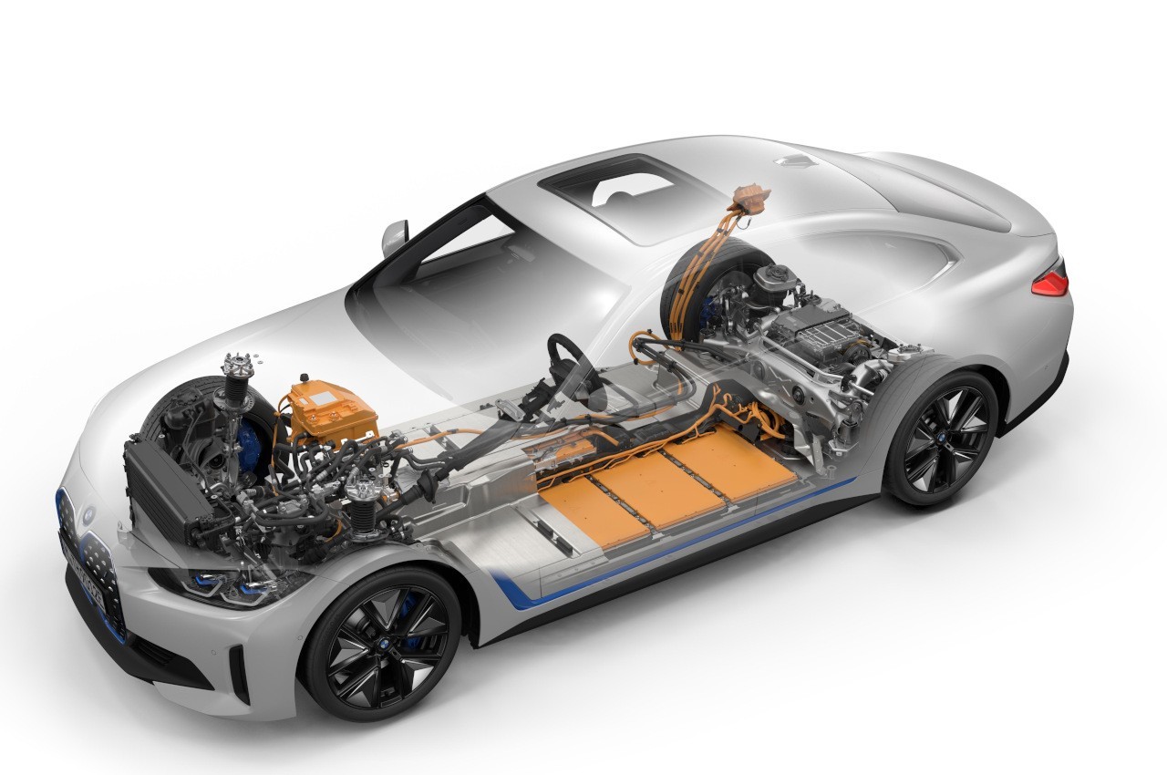 Bmw i4 2021, tecnica e produzione: immagini ufficiali