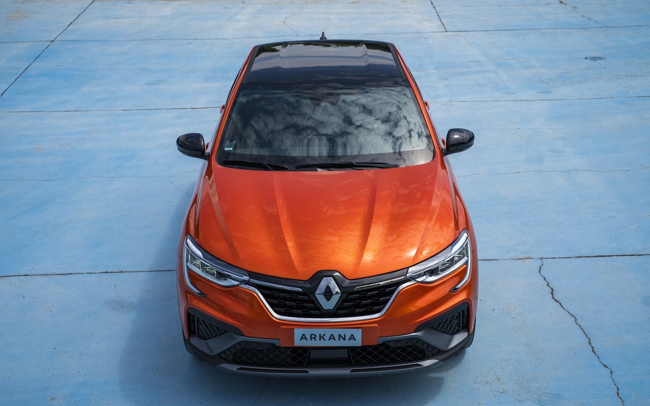 Renault Arkana E-TECH 145, nuove immagini ufficiali