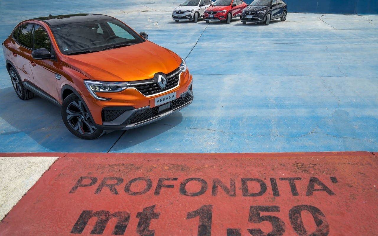 Renault Arkana E-TECH 145, nuove immagini ufficiali