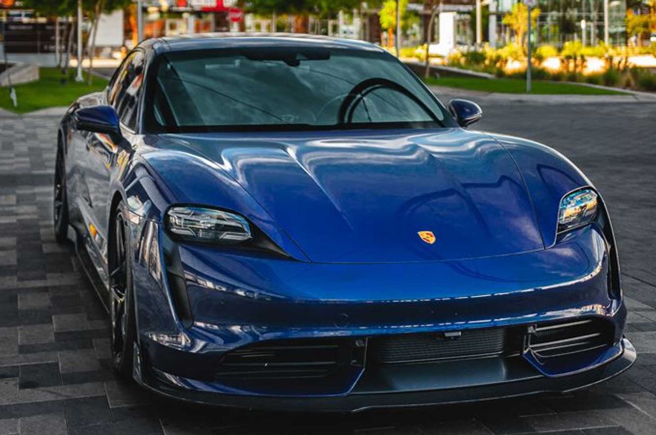 Porsche Taycan by Vivid Racing