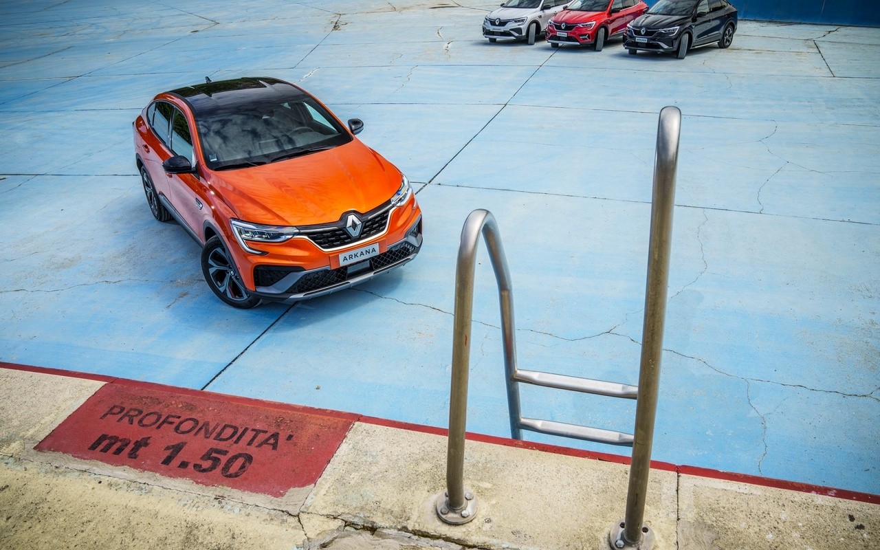 Renault Arkana E-TECH 145, nuove immagini ufficiali