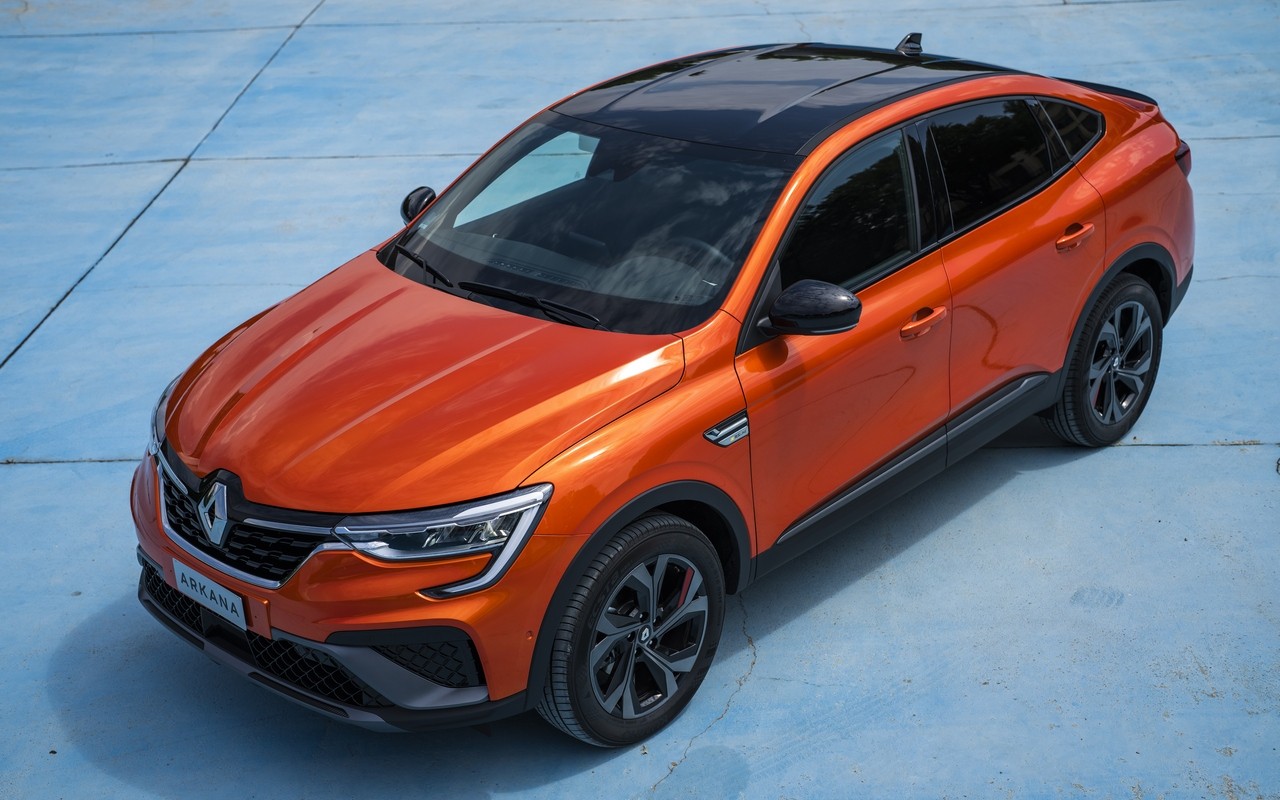 Renault Arkana E-TECH 145, nuove immagini ufficiali