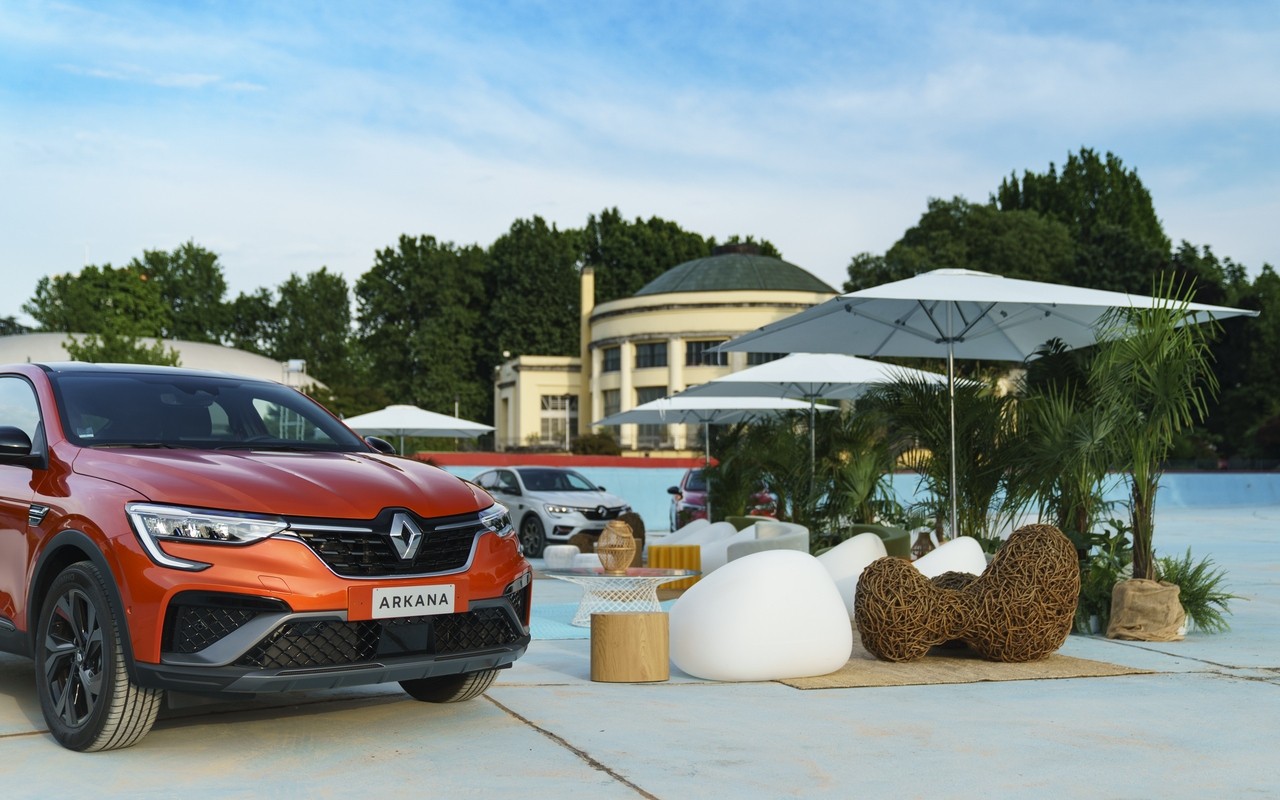 Renault Arkana E-TECH 145, nuove immagini ufficiali