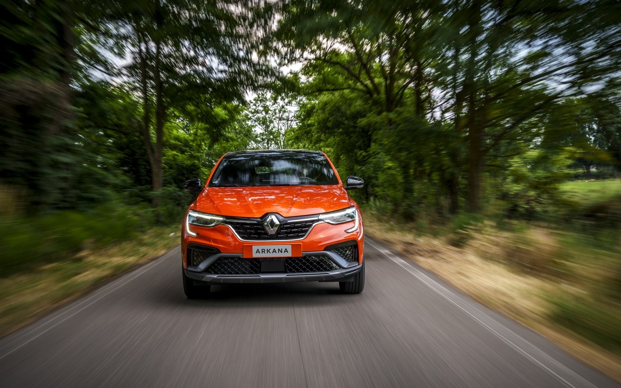 Renault Arkana E-TECH 145, nuove immagini ufficiali