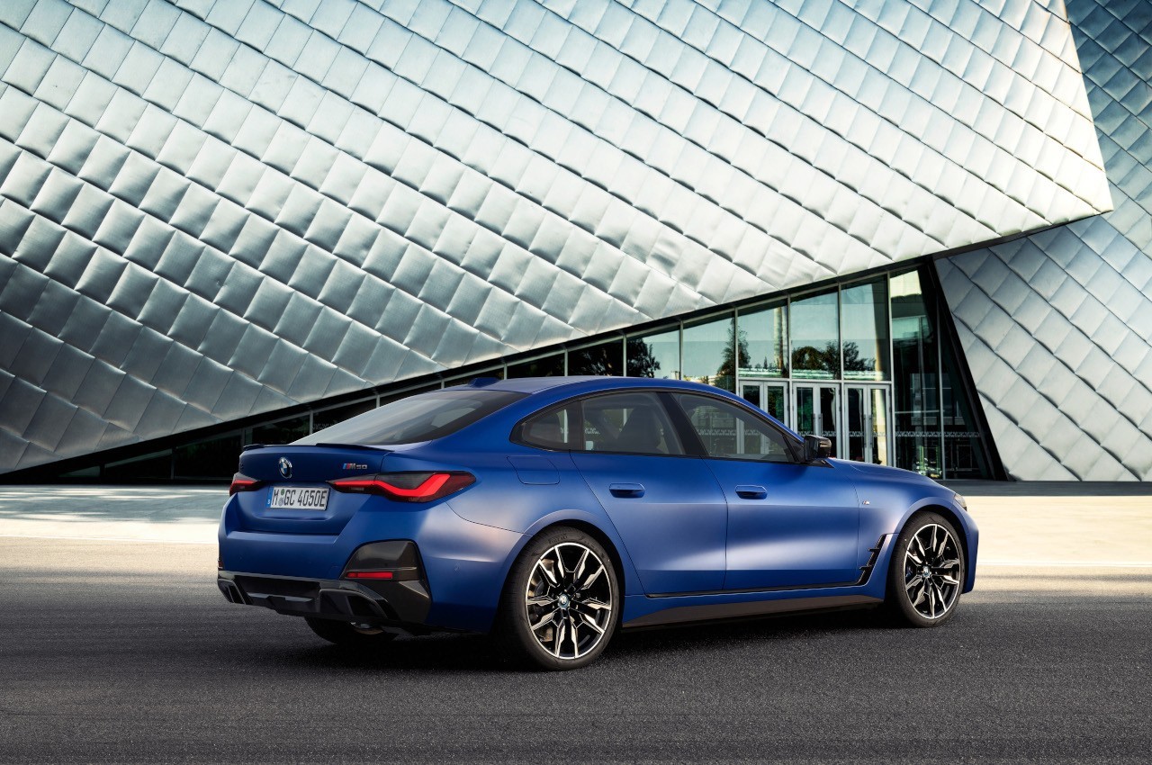 Bmw i4 M50 2021: immagini ufficiali