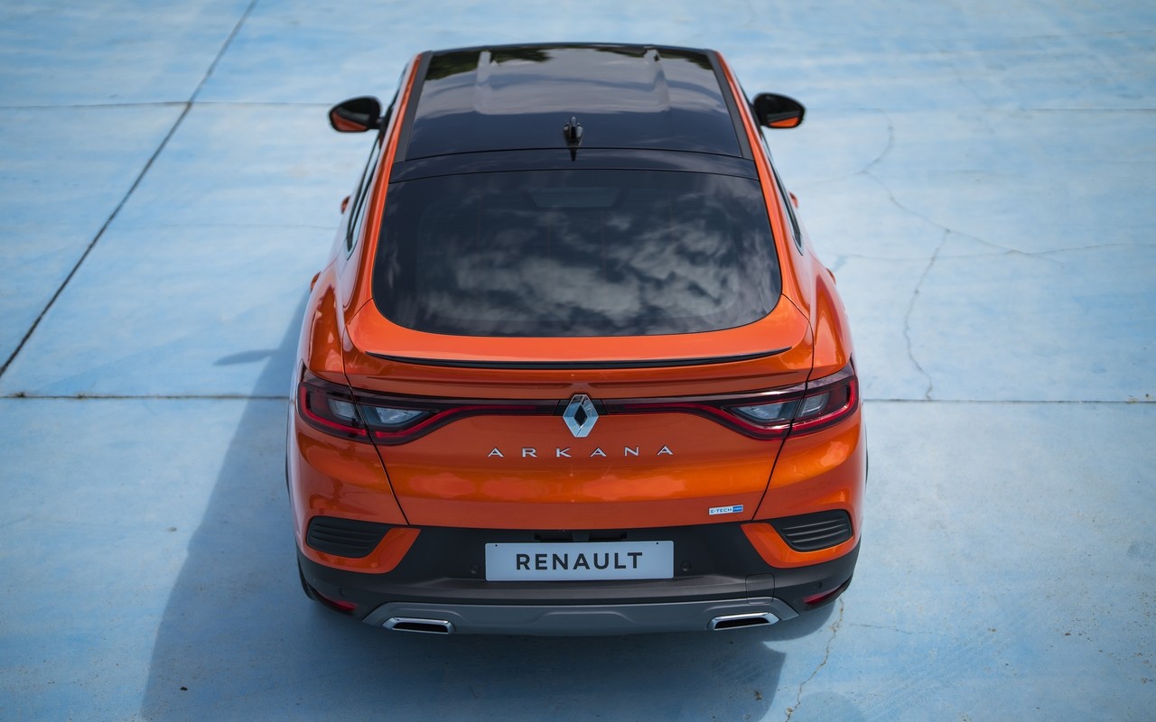 Renault Arkana E-TECH 145, nuove immagini ufficiali