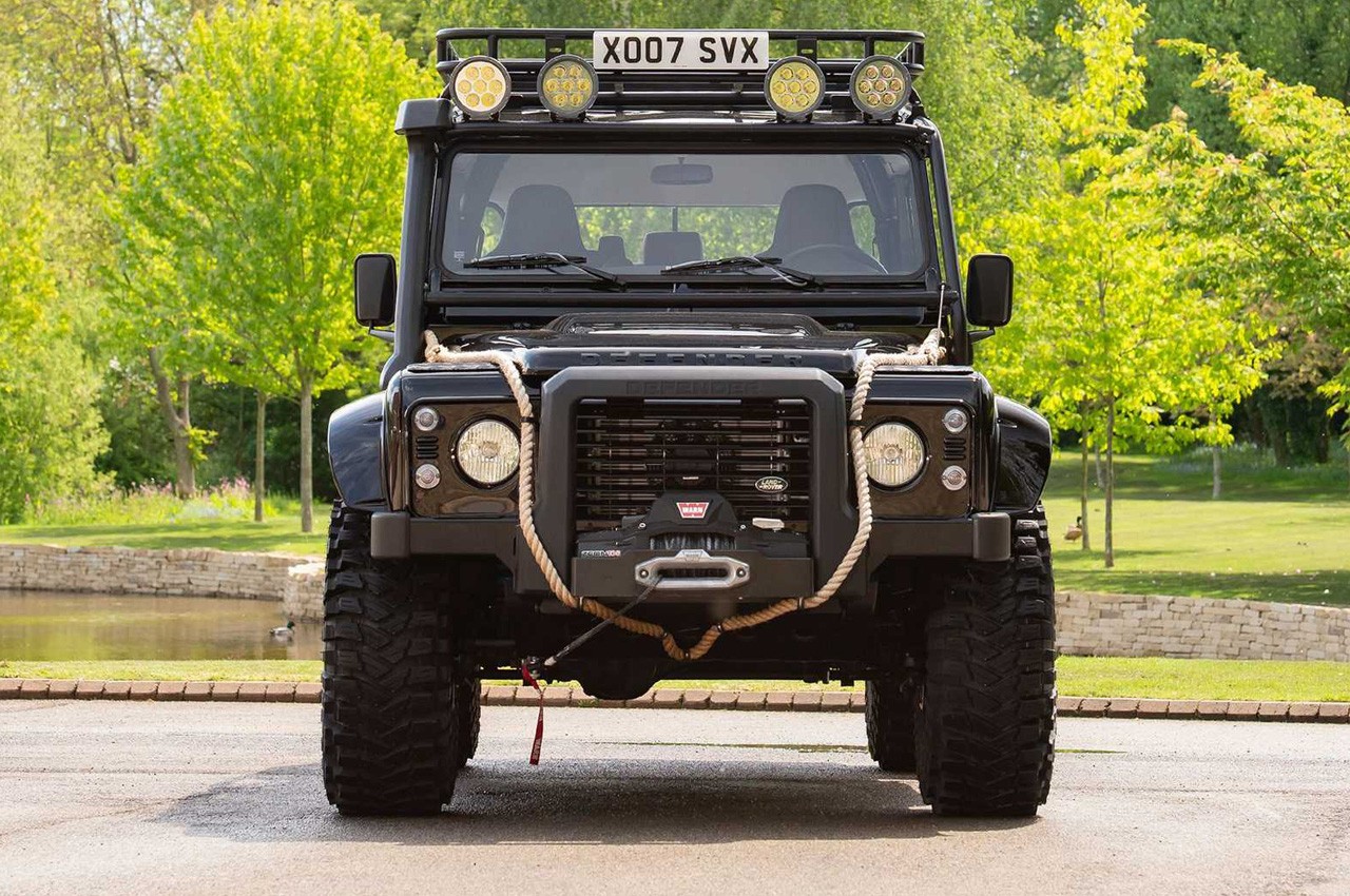 Land Rover Defender Spectre