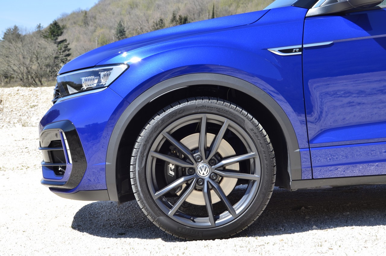 Volkswagen T-Roc R: prova su strada