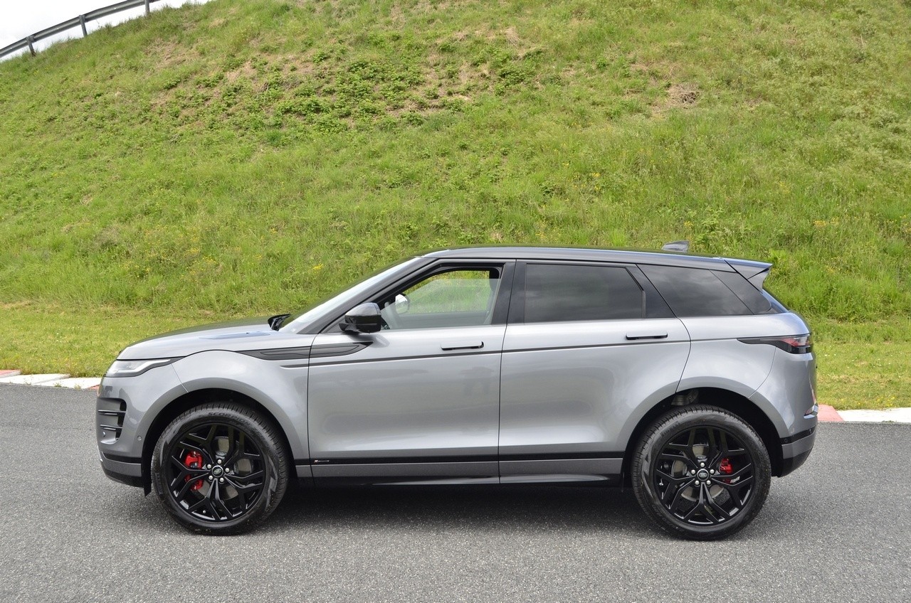 Range Rover Evoque D200 MHEV AWD R-Dynamic S: prova su strada