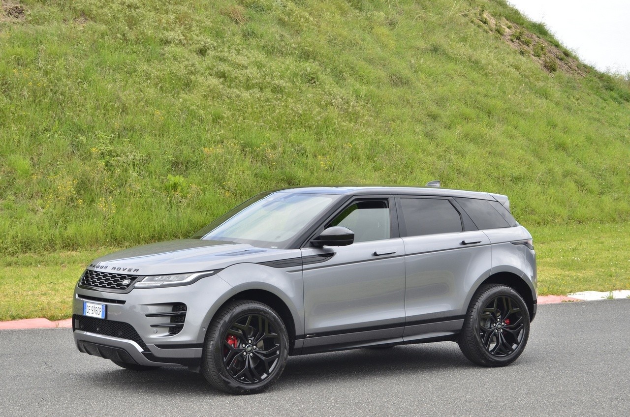 Range Rover Evoque D200 MHEV AWD R-Dynamic S: prova su strada