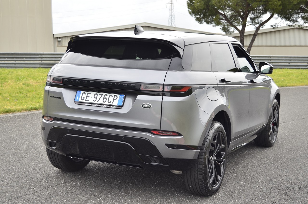 Range Rover Evoque D200 MHEV AWD R-Dynamic S: prova su strada