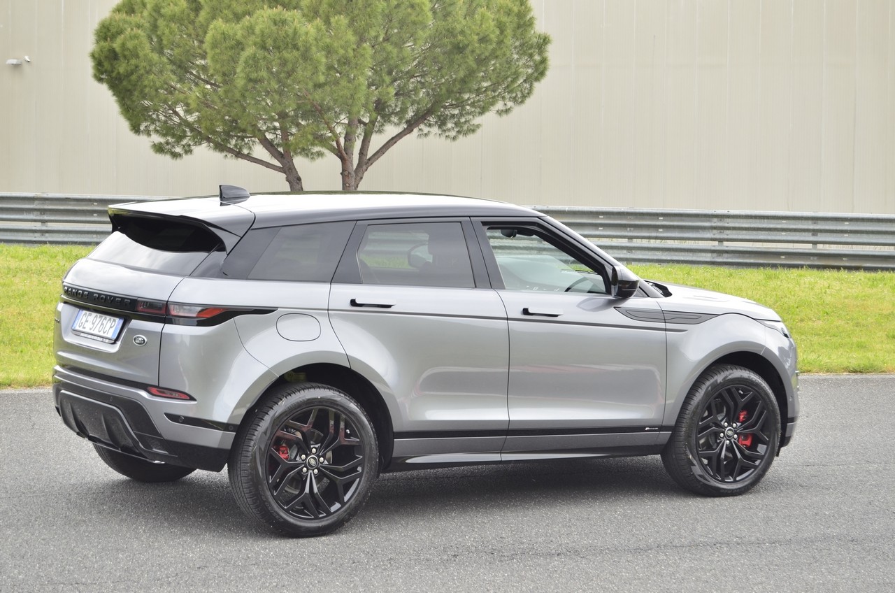 Range Rover Evoque D200 MHEV AWD R-Dynamic S: prova su strada