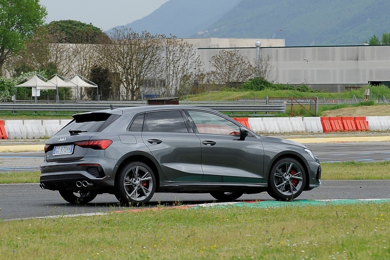 Audi S3: la prova su strada e in pista