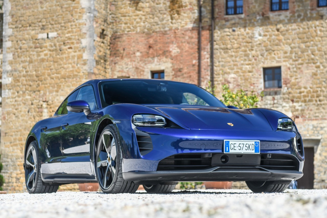 Porsche Taycan RWD: la prova su strada