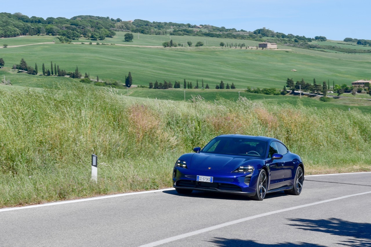 Porsche Taycan RWD: la prova su strada