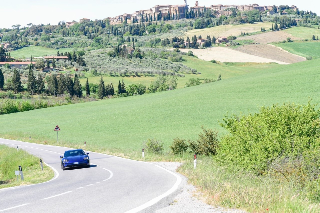 Porsche Taycan RWD: la prova su strada