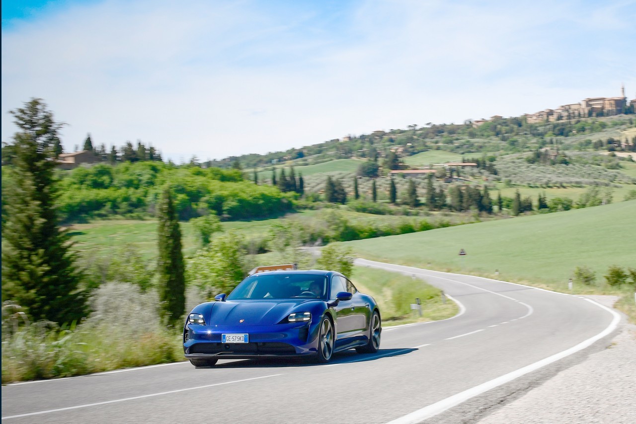 Porsche Taycan RWD: la prova su strada