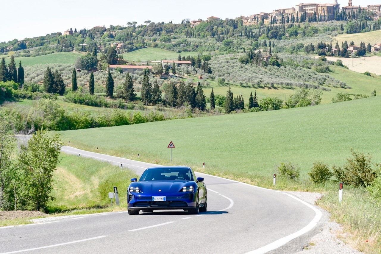 Porsche Taycan RWD: la prova su strada