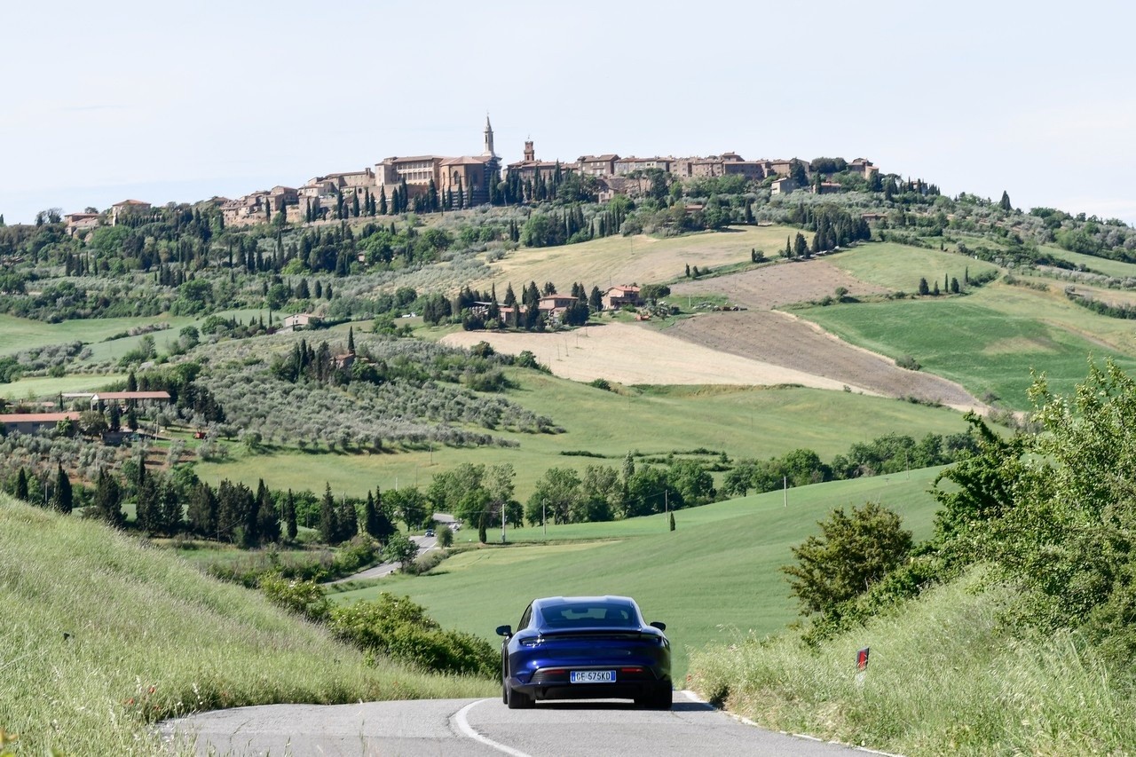 Porsche Taycan RWD: la prova su strada