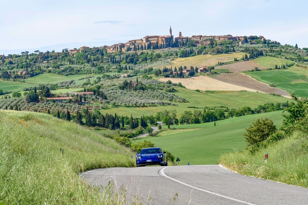 Porsche Taycan RWD: la prova su strada