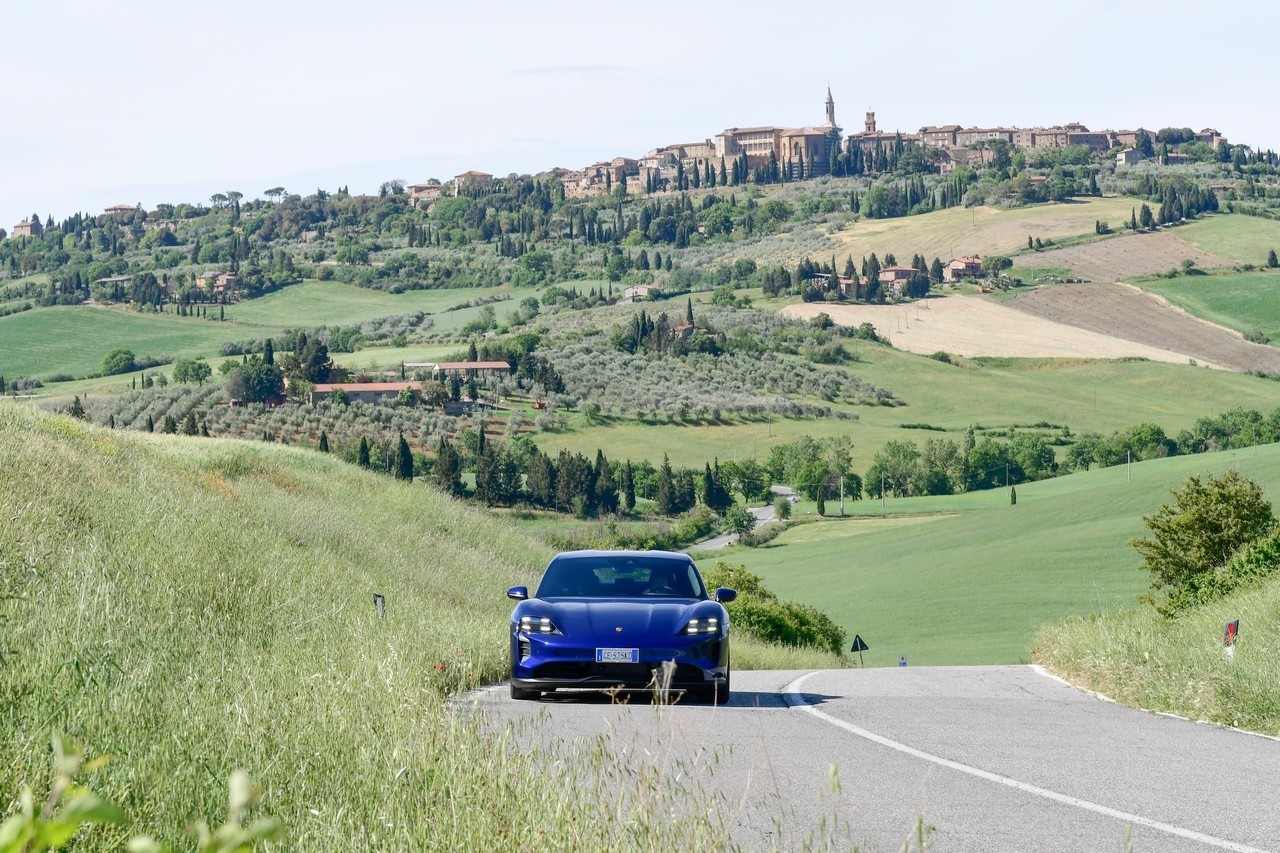 Porsche Taycan RWD: la prova su strada