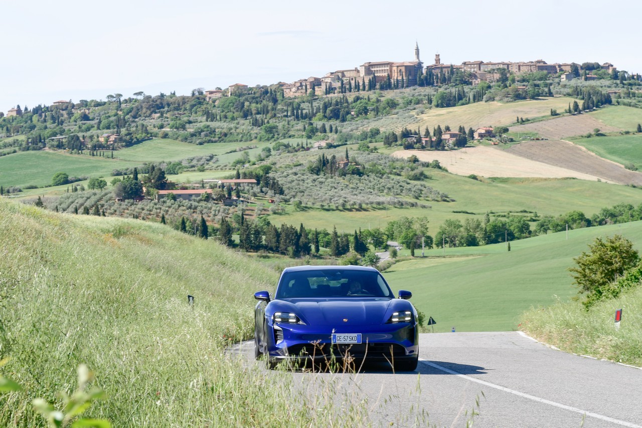 Porsche Taycan RWD: la prova su strada