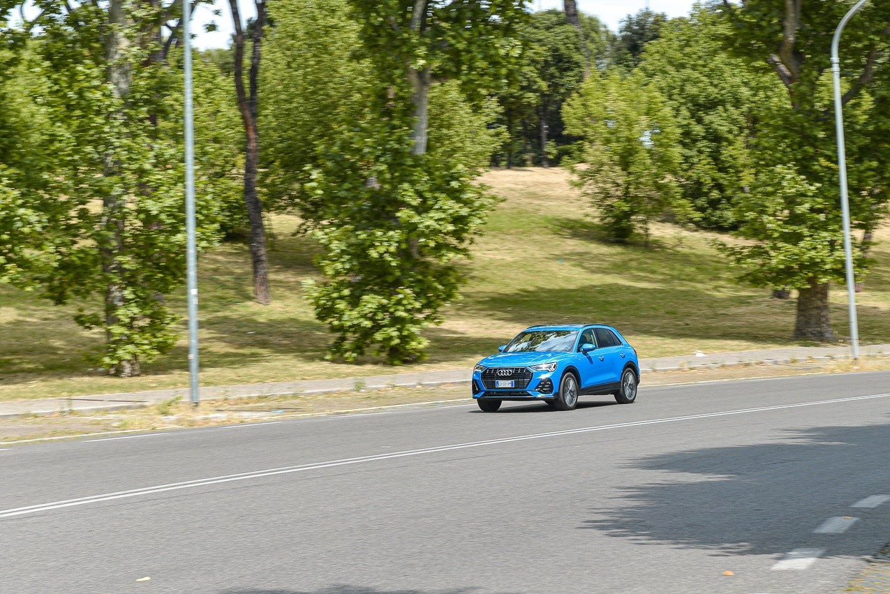 Audi Q3 45 eTFSI: la prova su strada