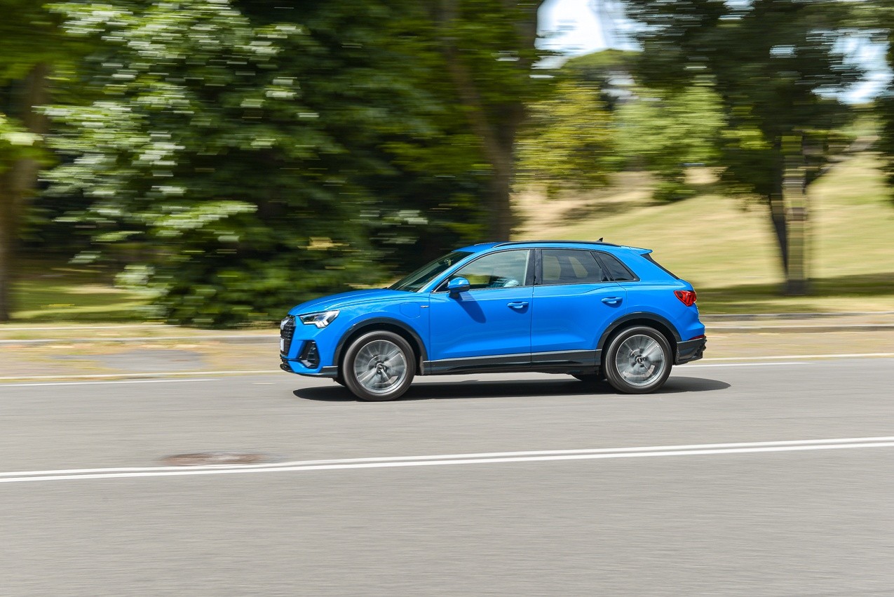 Audi Q3 45 eTFSI: la prova su strada