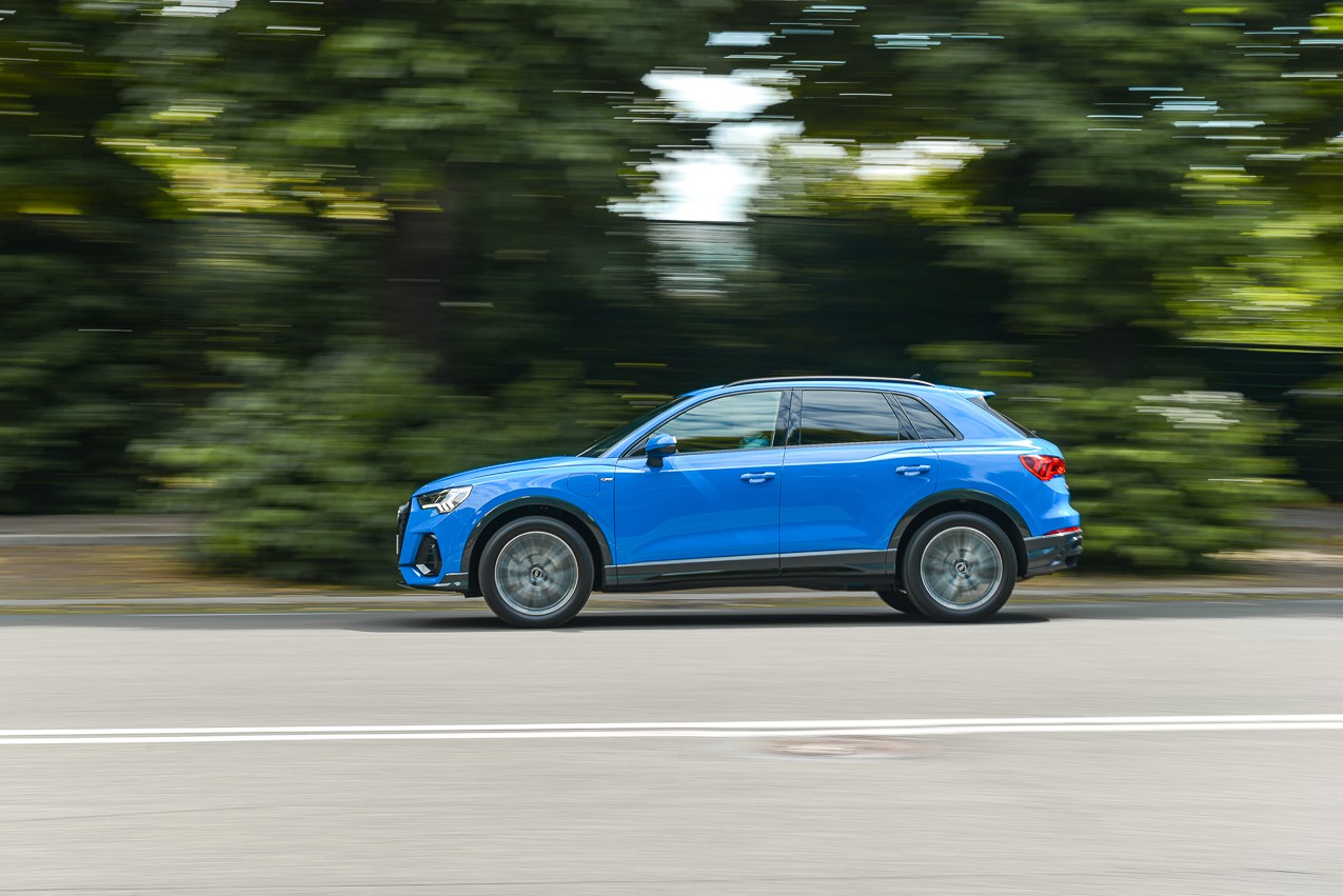 Audi Q3 45 eTFSI: la prova su strada