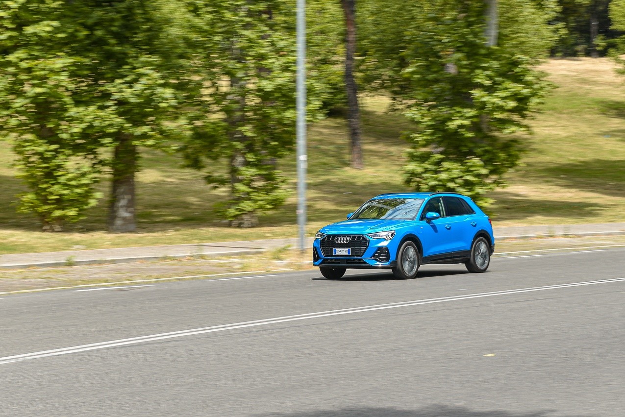 Audi Q3 45 eTFSI: la prova su strada